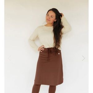 Snoga Skirt- Courtney Toliver- XL